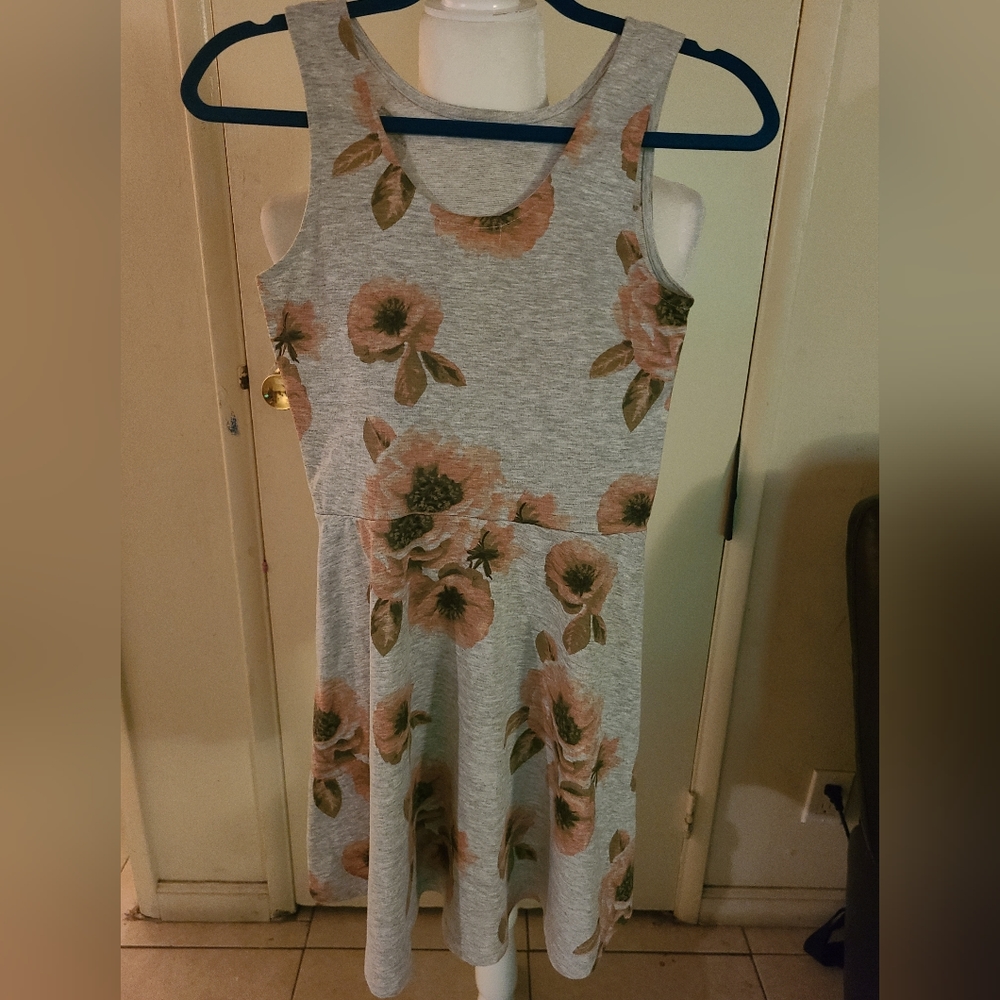 Girls flowe dress